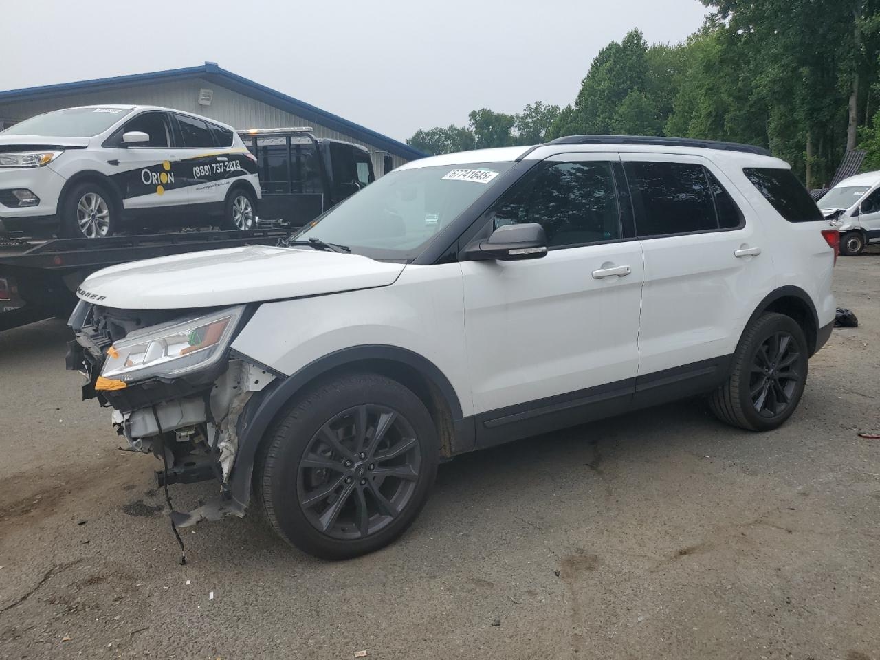 2017 Ford Explorer x XLT