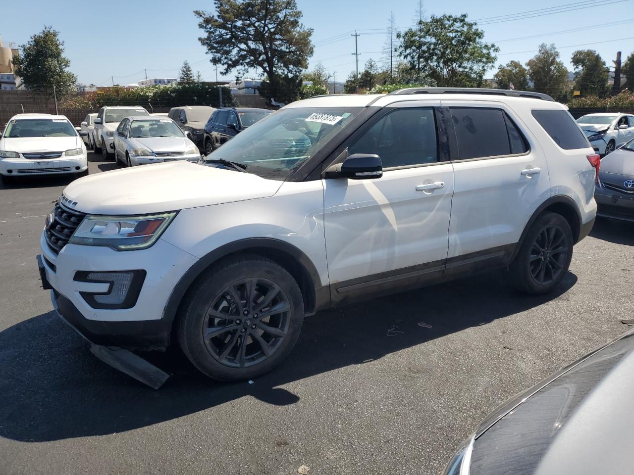 2017 Ford Explorer x XLT