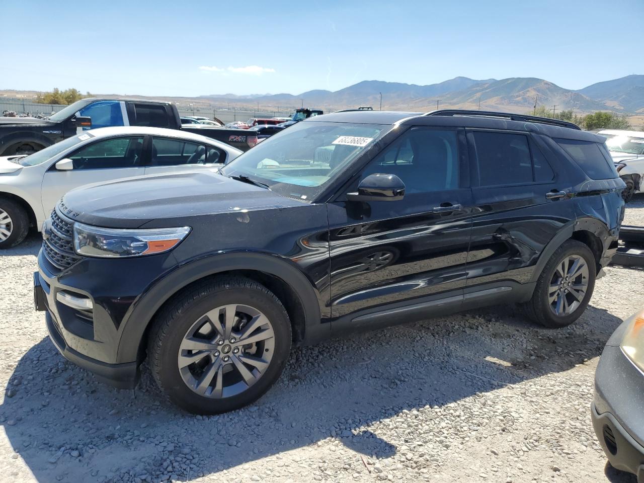 2022 Ford Explorer x XLT
