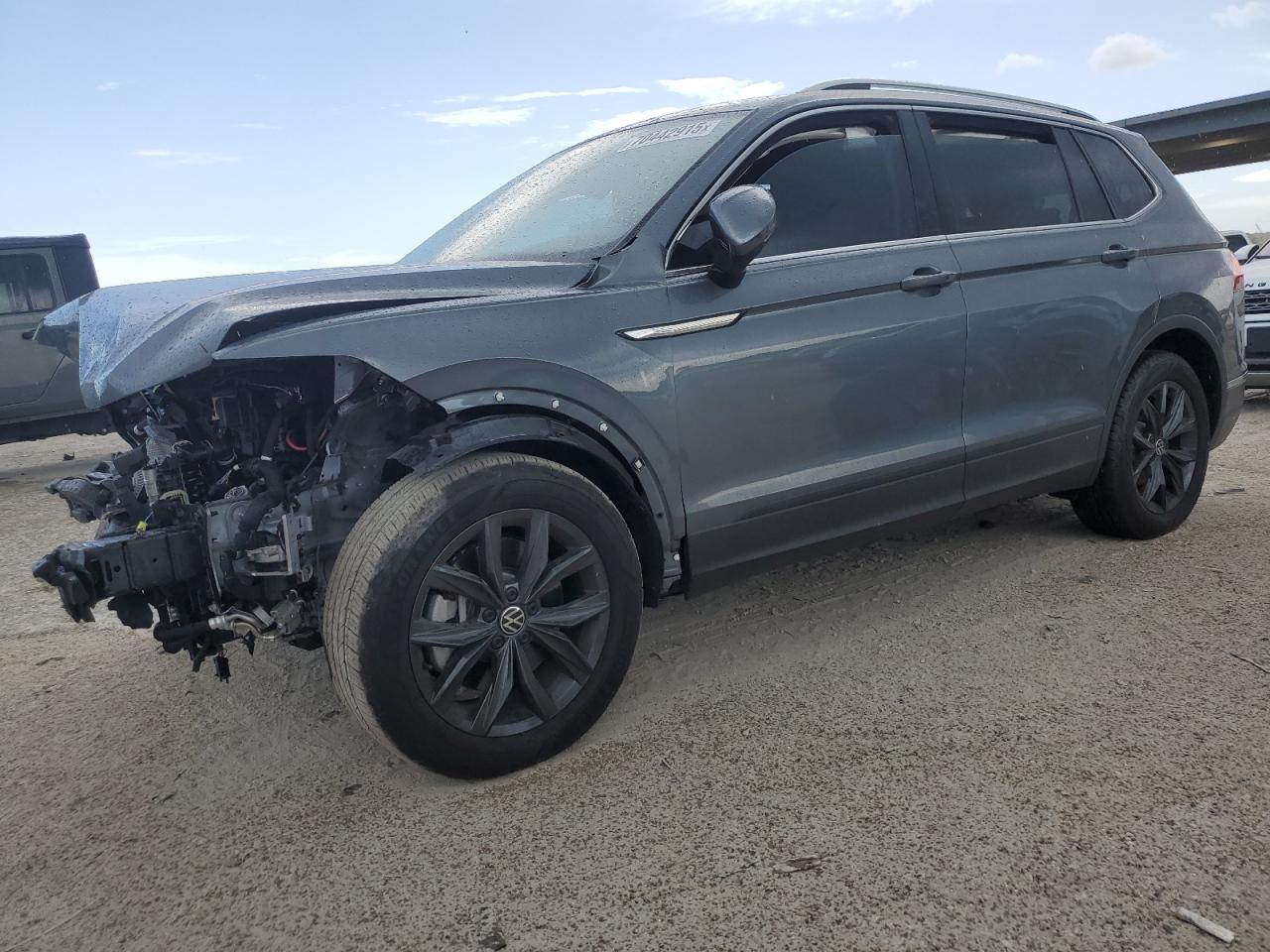 2024 Volkswagen Tiguan se SE