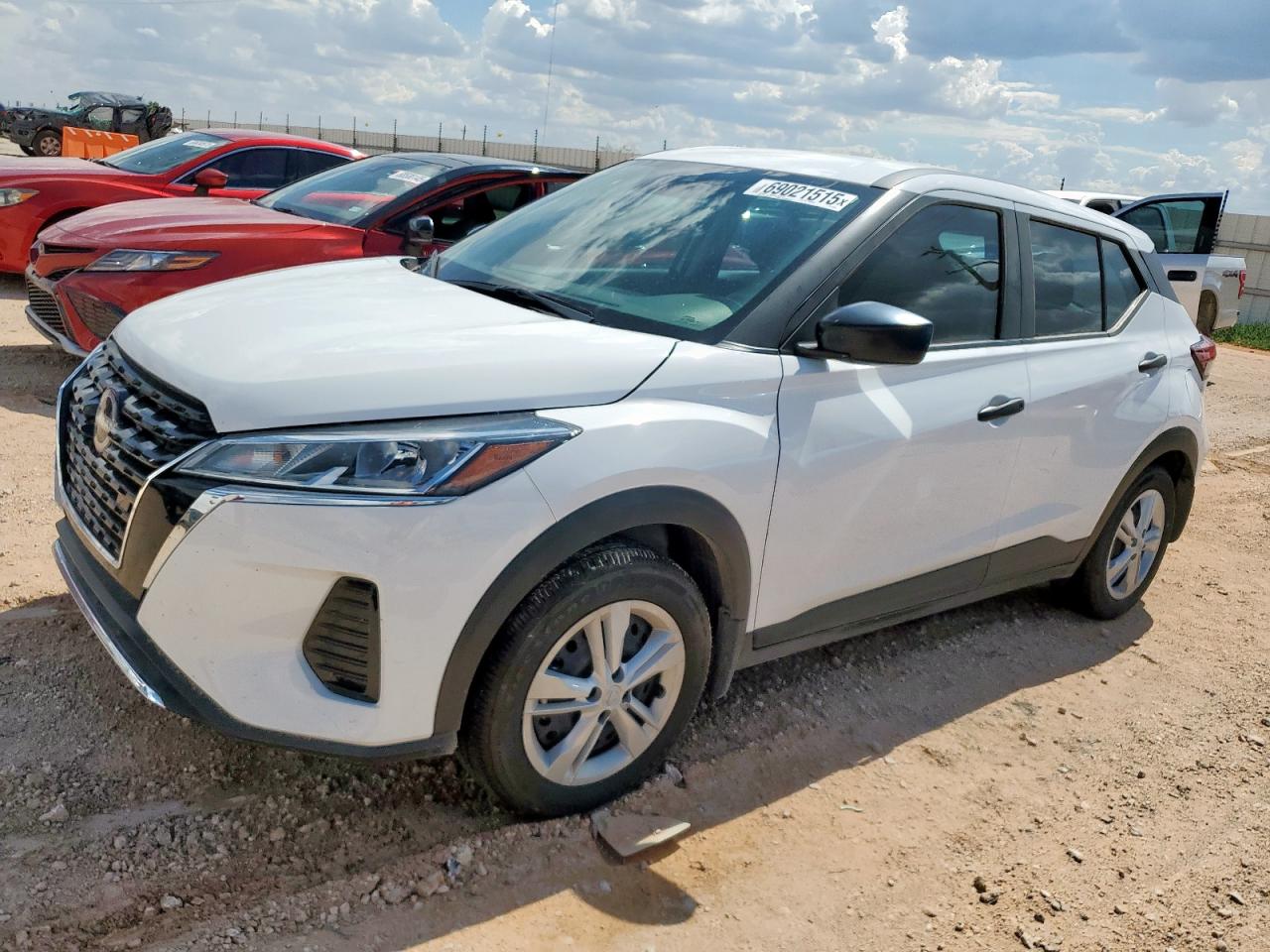 2024 Nissan Kicks s S