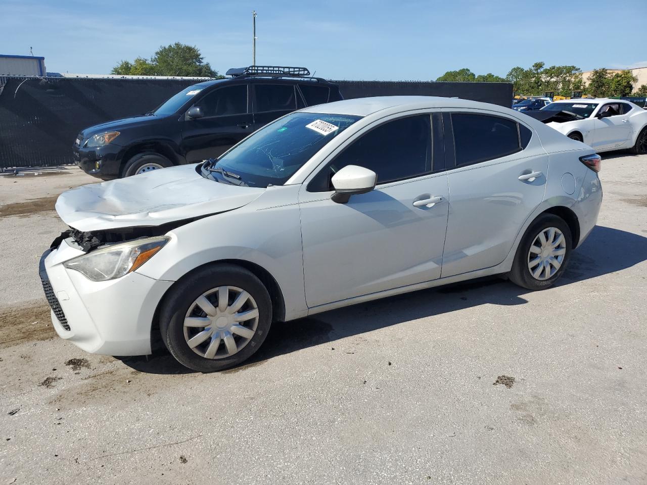2019 Toyota Yaris l L