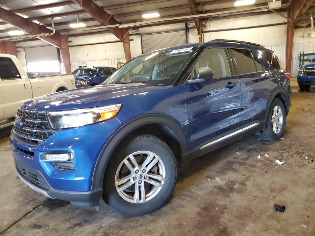 Ford Explorer x