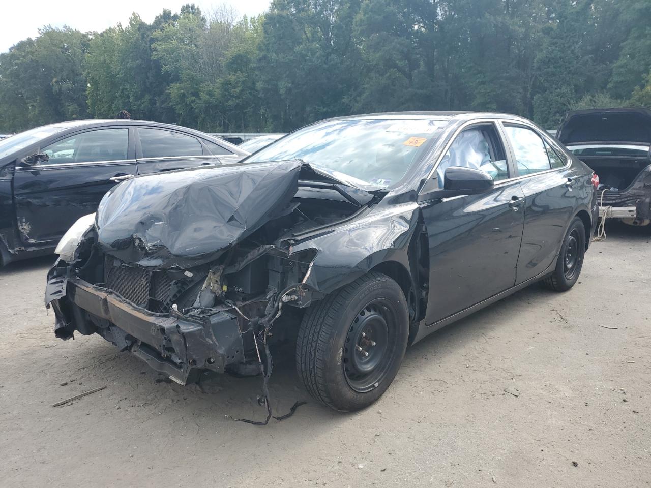 2015 Toyota Camry le LE