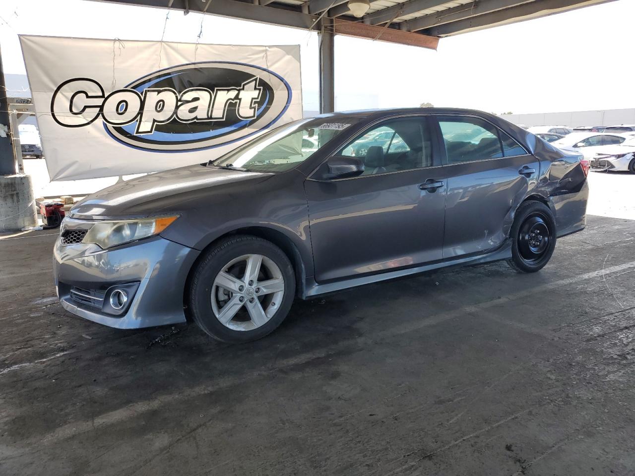2014 Toyota Camry l L
