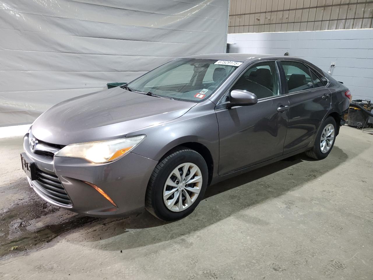 2015 Toyota Camry le LE