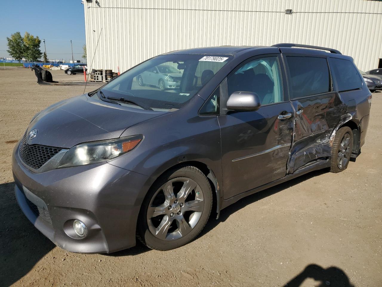 2011 Toyota Sienna spo SPORT