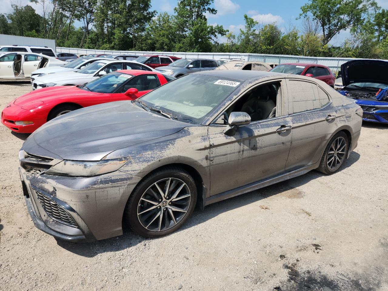 2022 Toyota Camry se SE