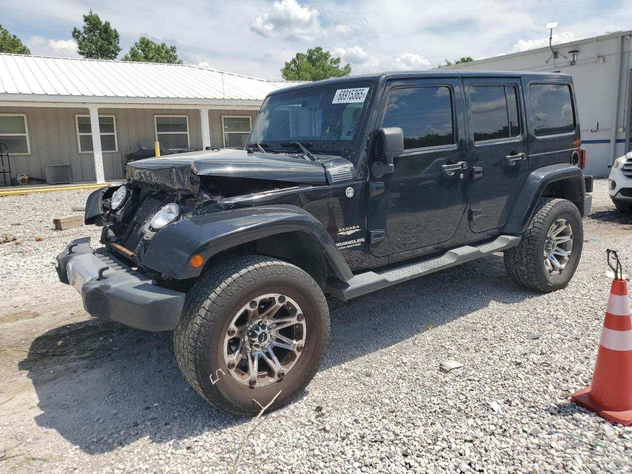 2013 Jeep Wrangler unlimited sahara SAHARA