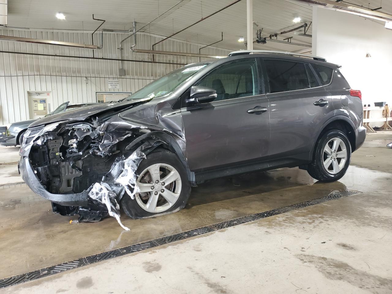2013 Toyota Rav4 xle XLE