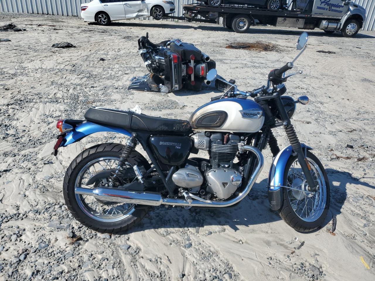 2018 Triumph motorcycle Bonneville T100