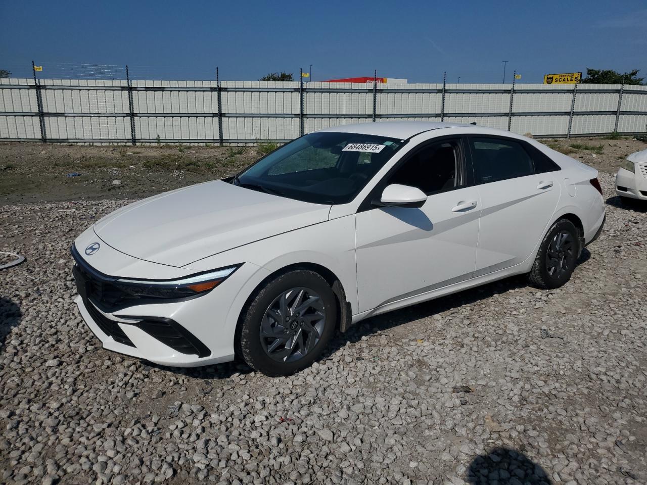 2024 Hyundai Elantra bl BLUE