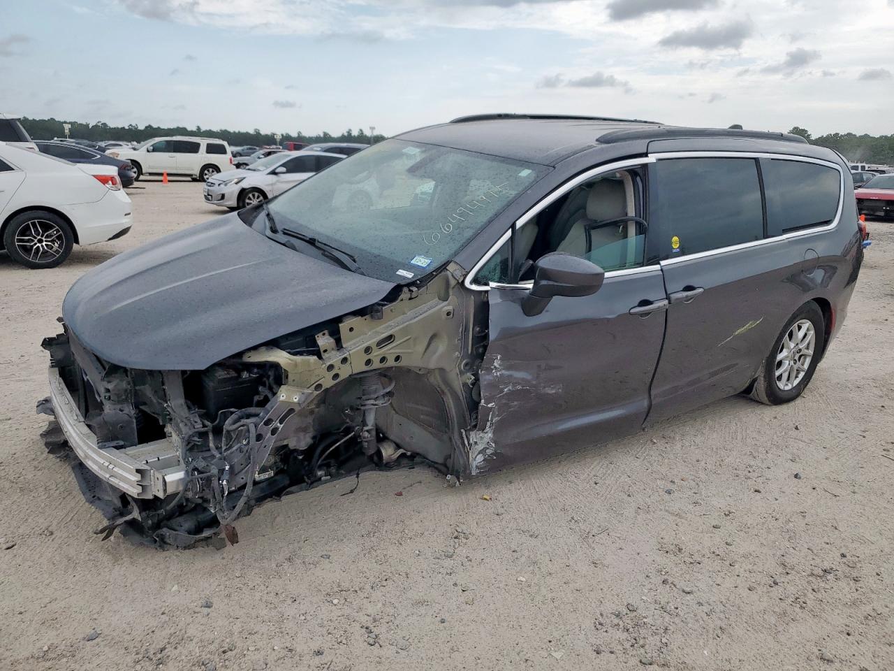 2021 Chrysler Voyager lx LXI