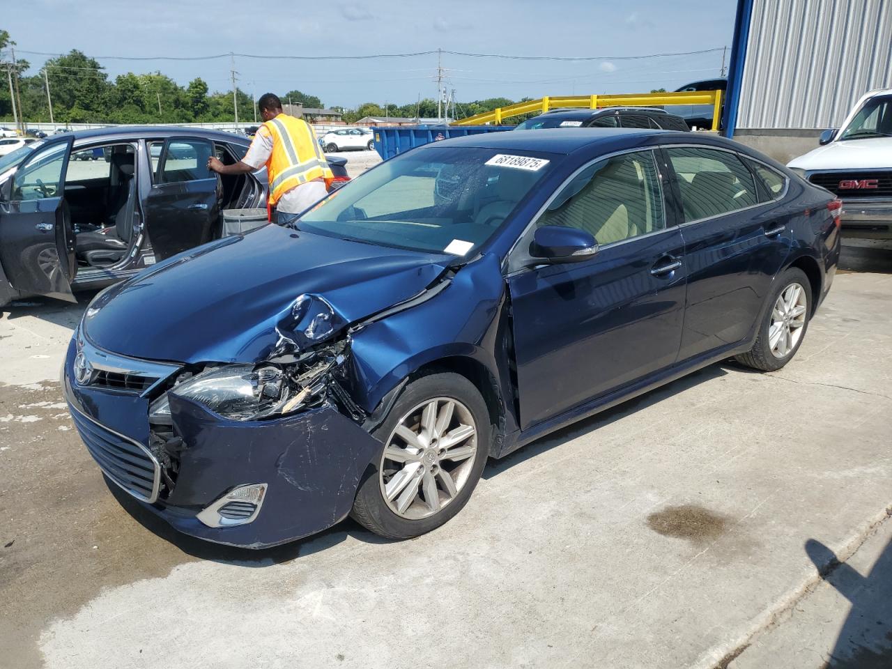 Toyota Avalon bas