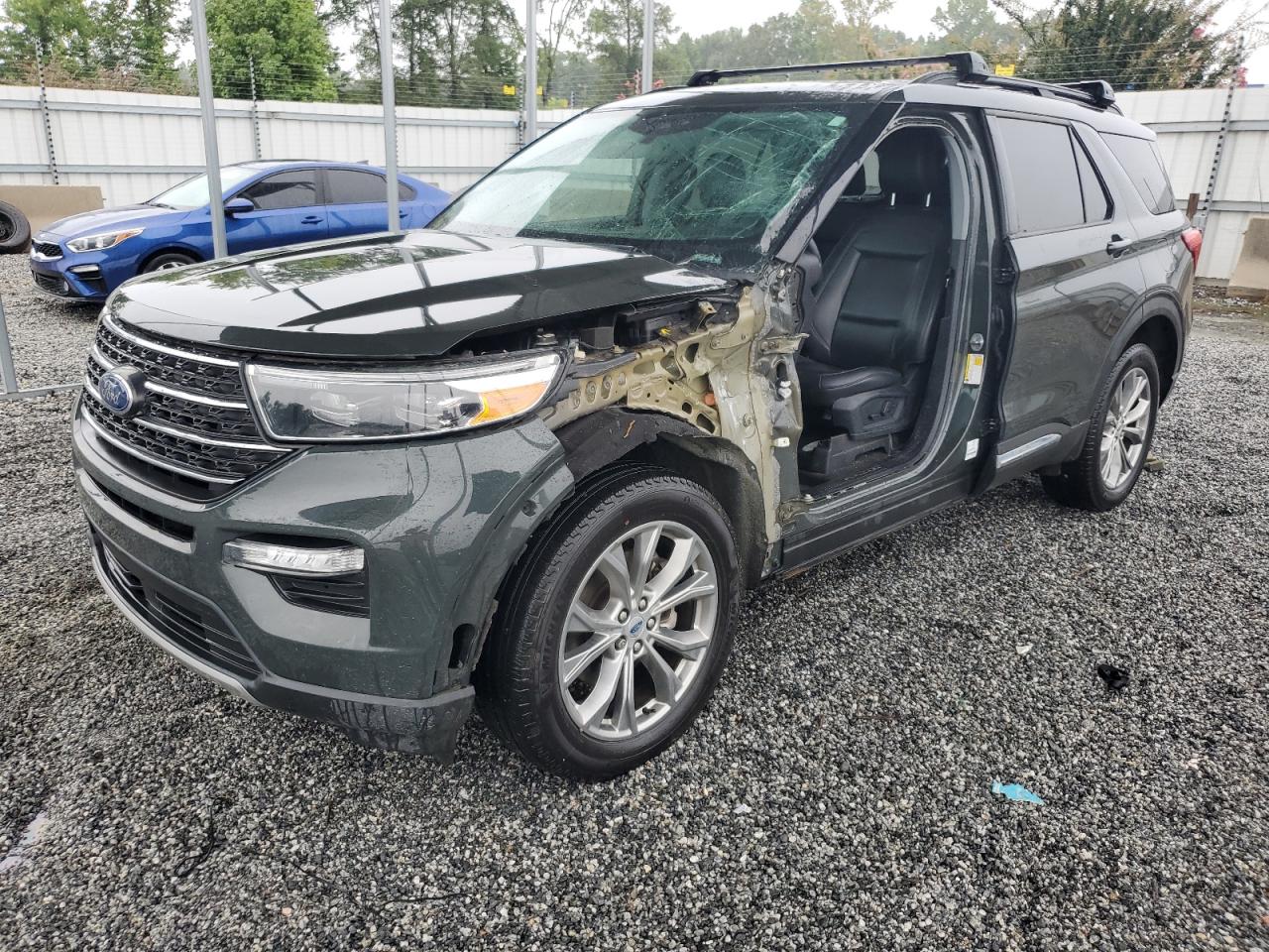 2022 Ford Explorer x XLT