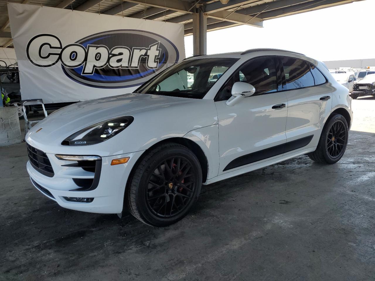2017 Porsche Macan gts GTS