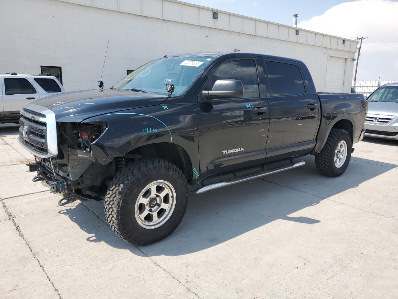 2013 Toyota Tundra cre CREWMAX SR5