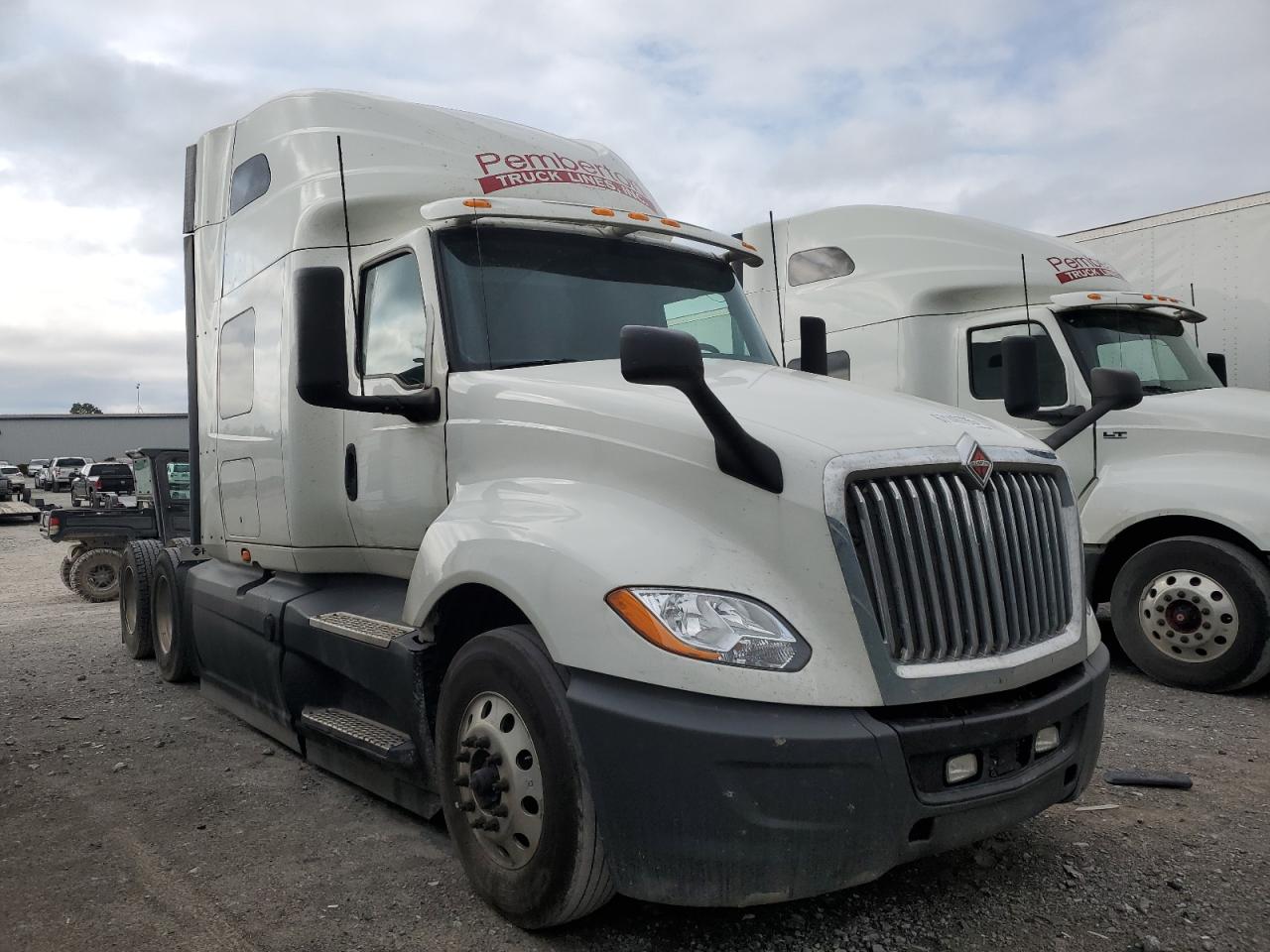 2020 International Lt625