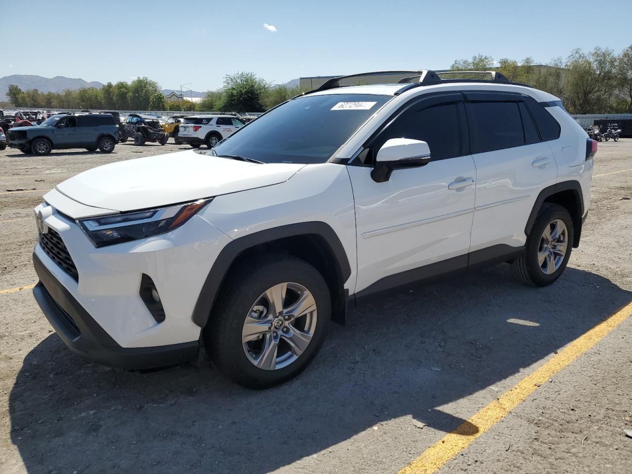 2022 Toyota Rav4 xle XLE