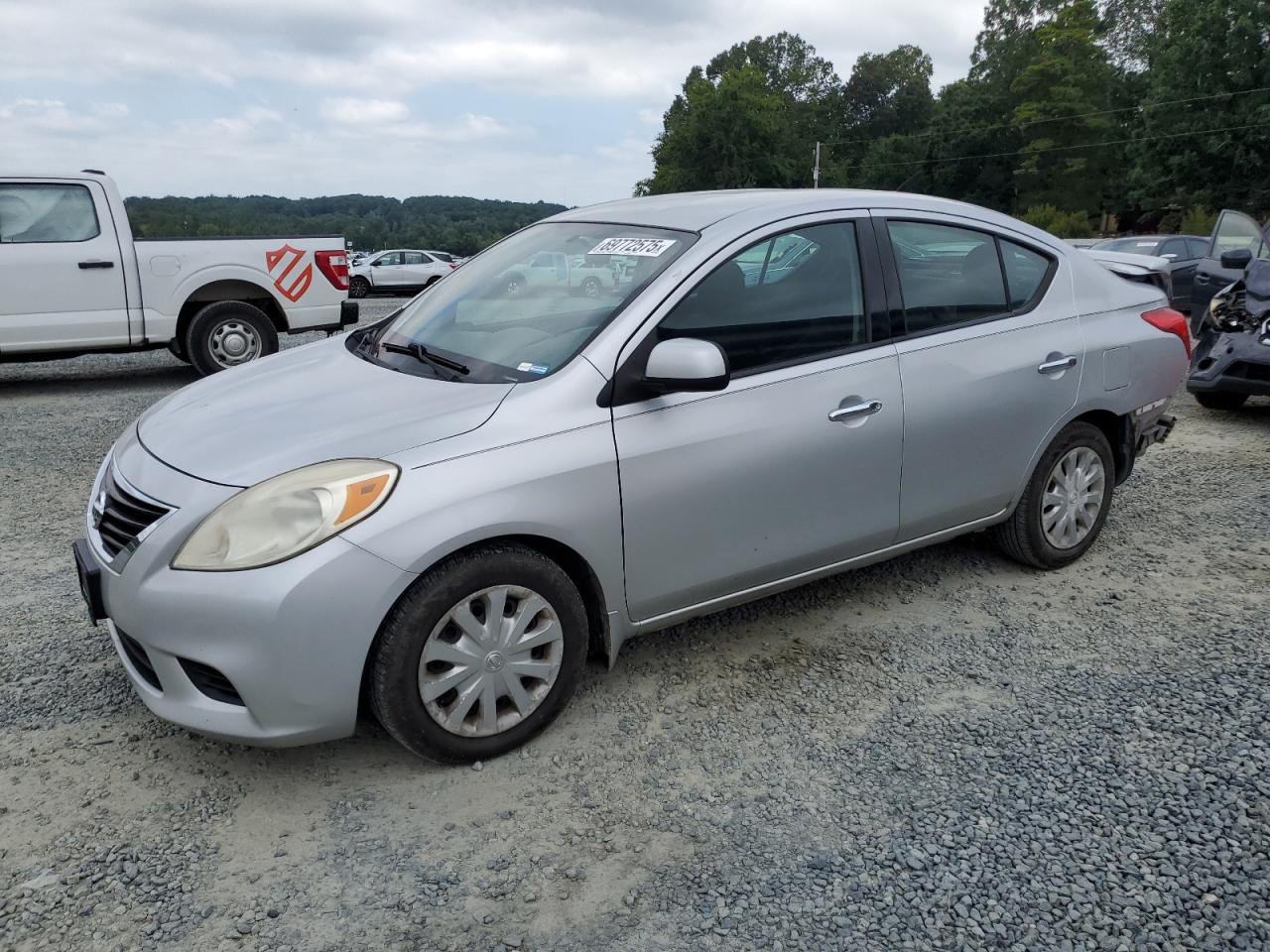 2014 Nissan Versa s S