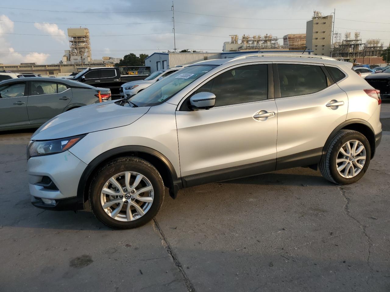 2022 Nissan Rogue sport sv SV