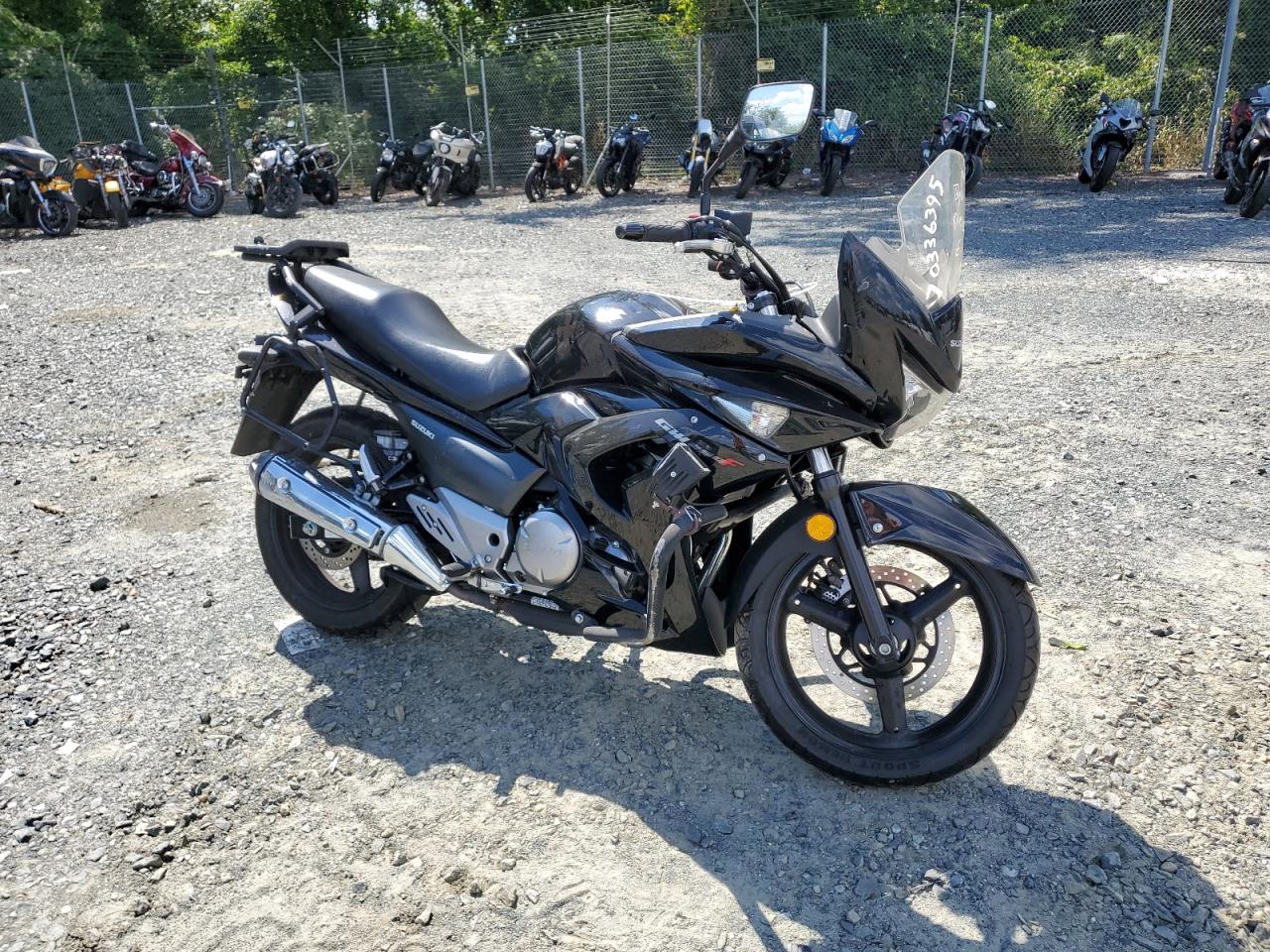 Suzuki Gw250