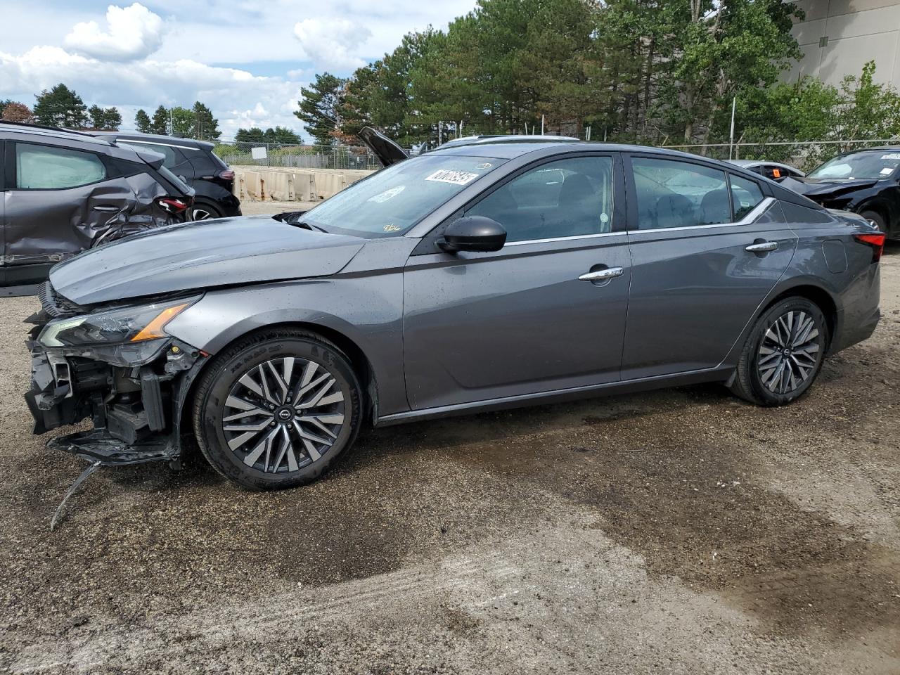 2024 Nissan Altima sv SV