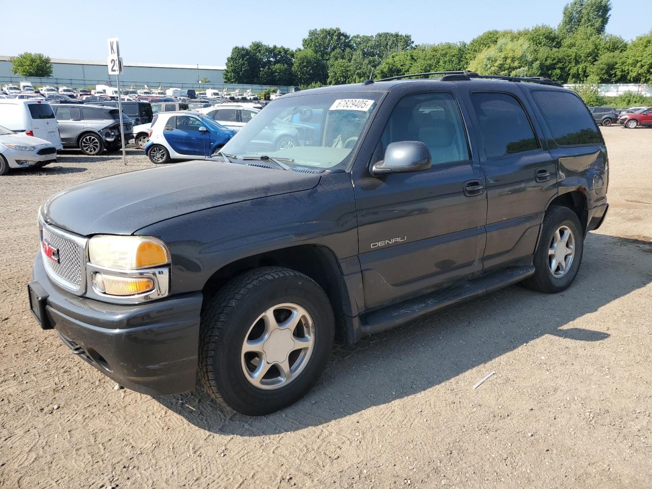 2004 Gmc Yukon dena DENALI