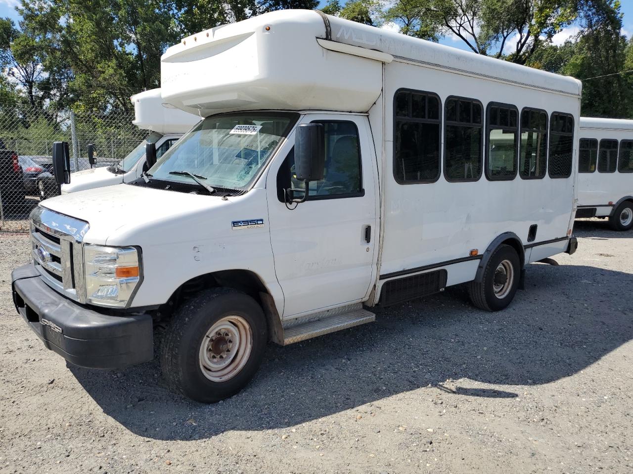 2017 Ford Econoline E350 Super Duty Cutaway Van