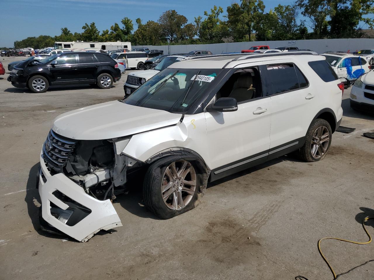 2017 Ford Explorer x XLT