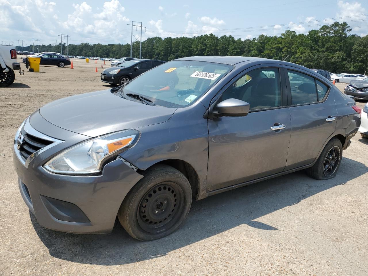 2019 Nissan Versa s S