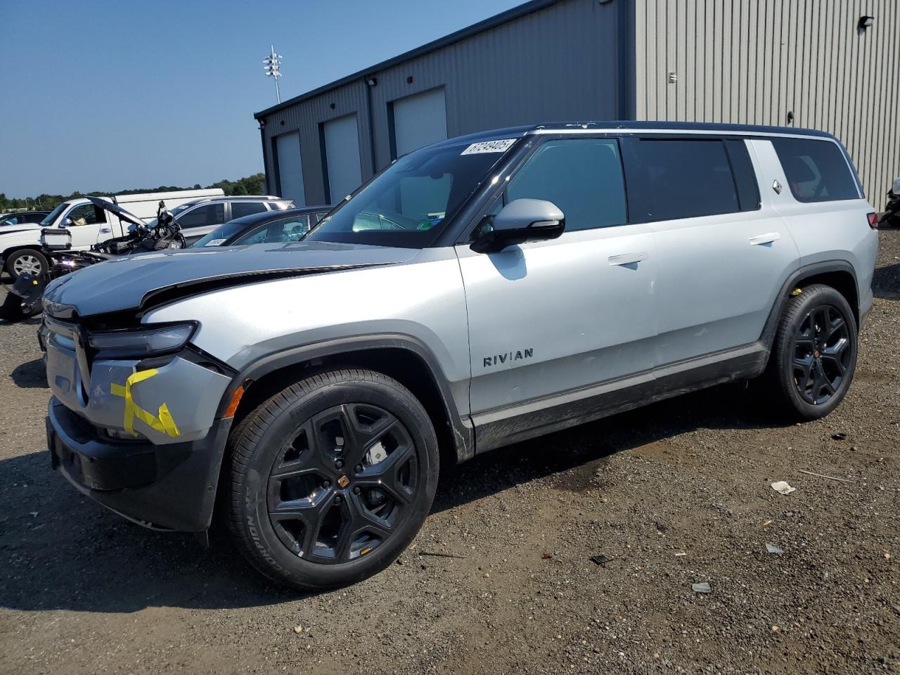 2025 Rivian R1s advent ADVENTURE
