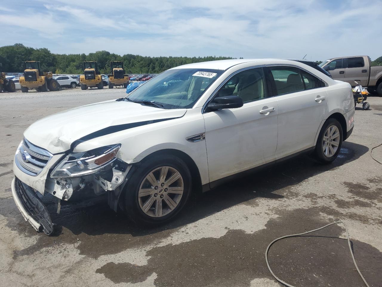 2011 Ford Taurus se SE
