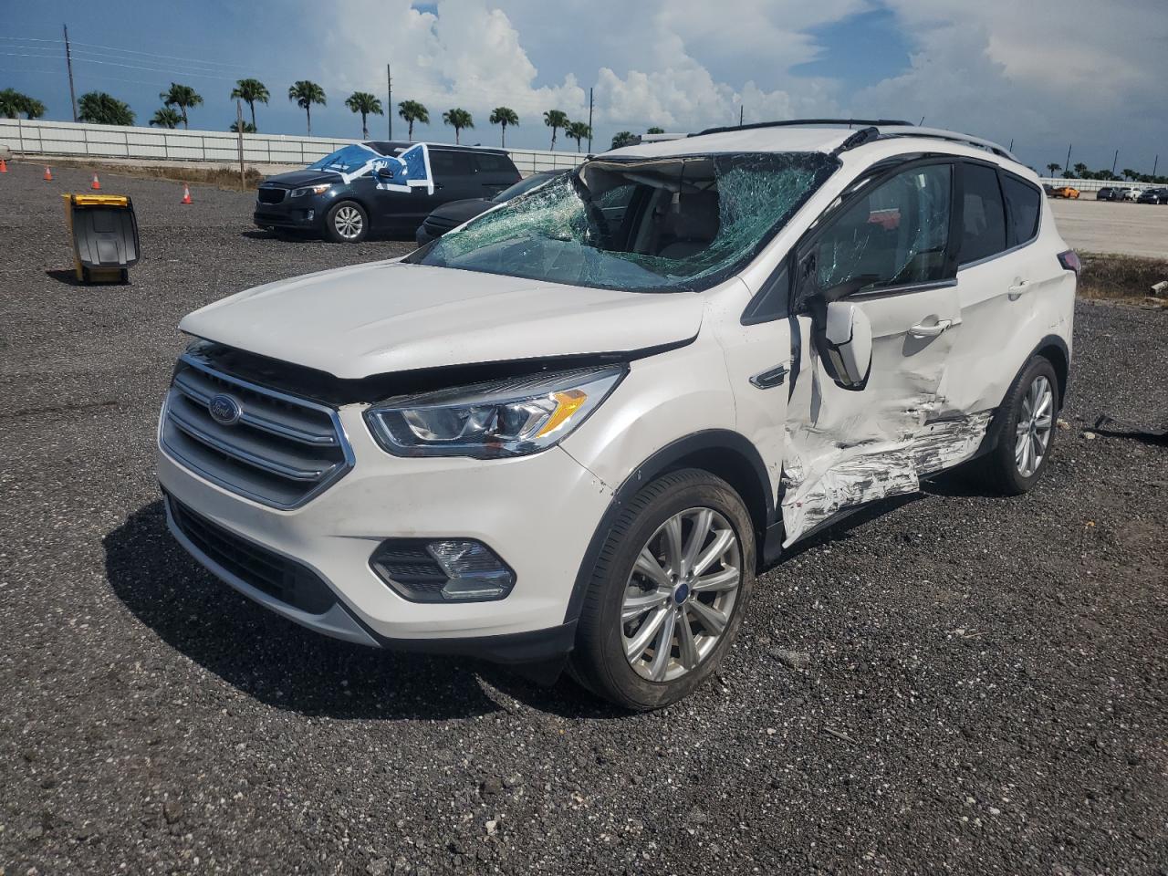 2017 Ford Escape tit TITANIUM