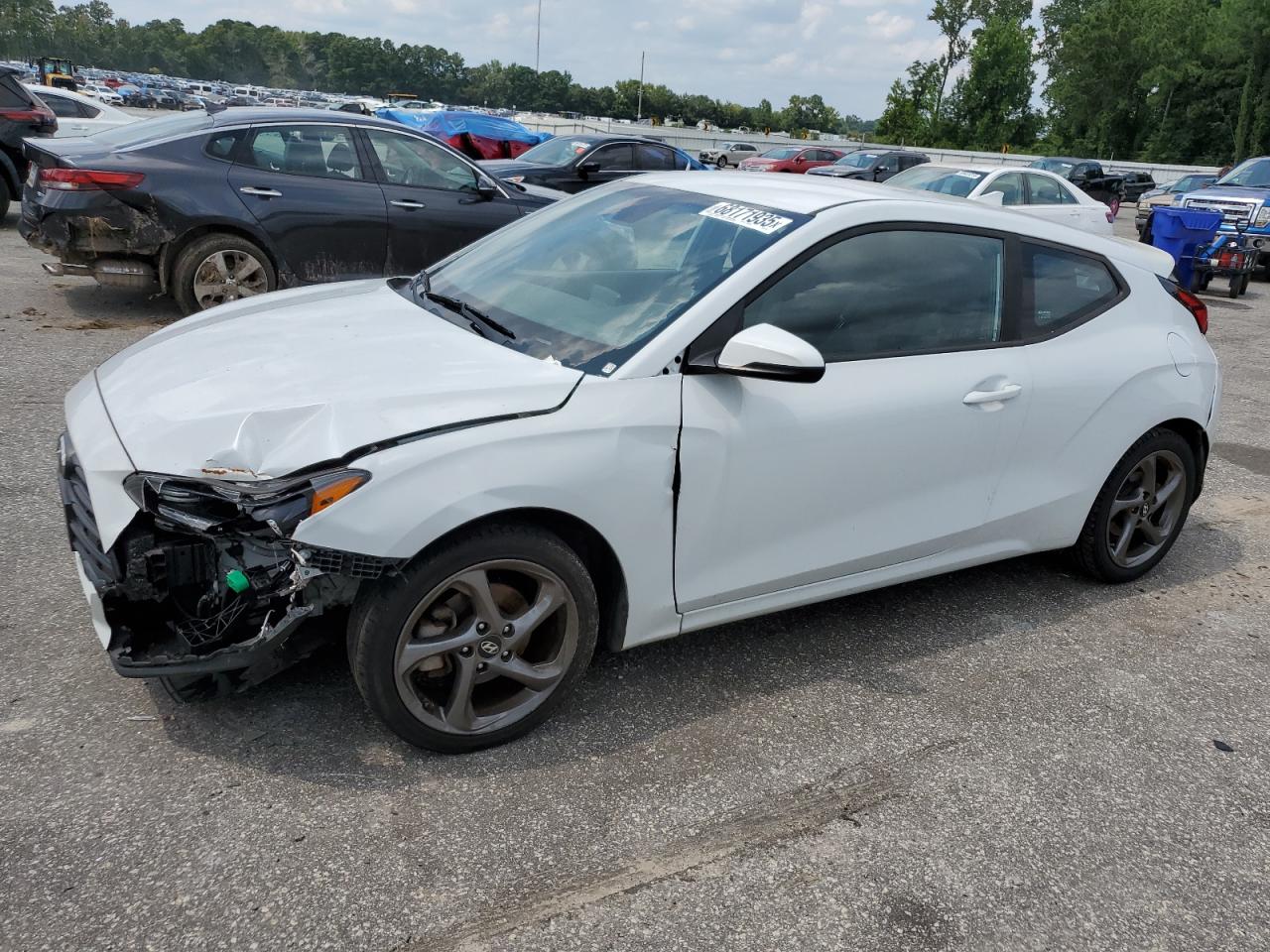 2019 Hyundai Veloster b BASE