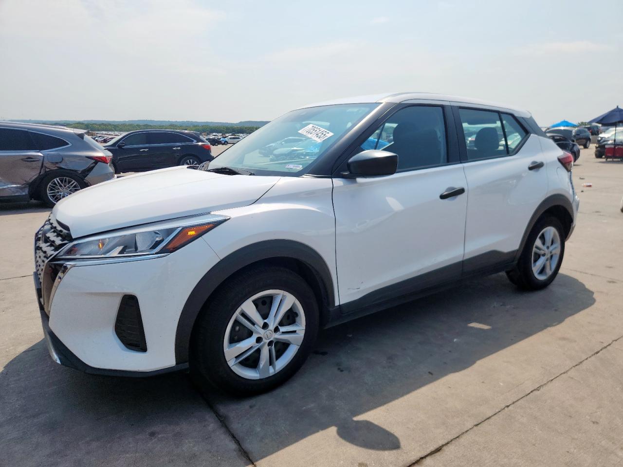 2023 Nissan Kicks s S