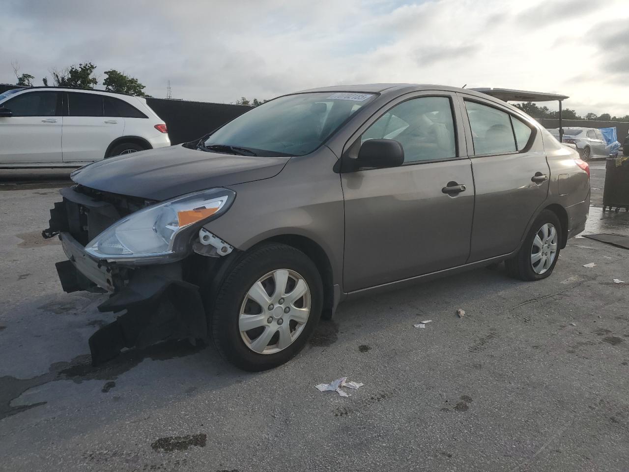 2015 Nissan Versa s S