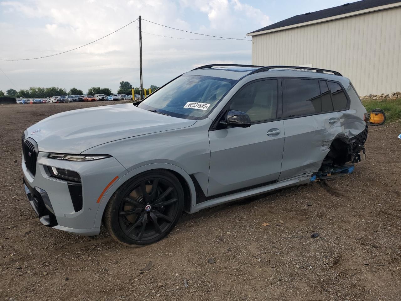 BMW X7 m60i