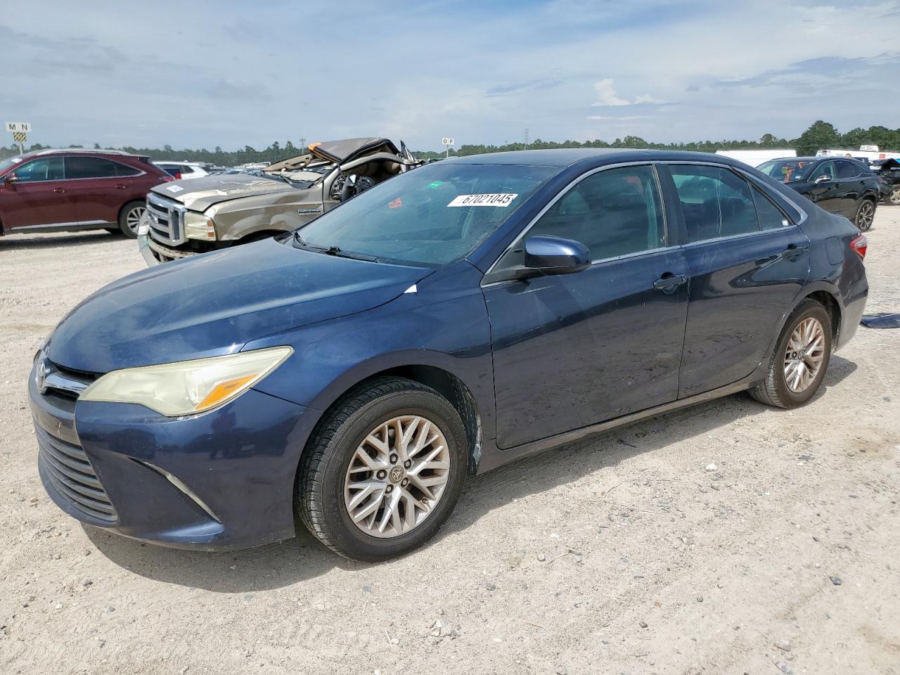 2016 Toyota Camry le LE