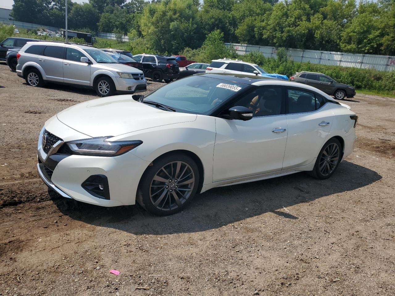 2019 Nissan Maxima s S