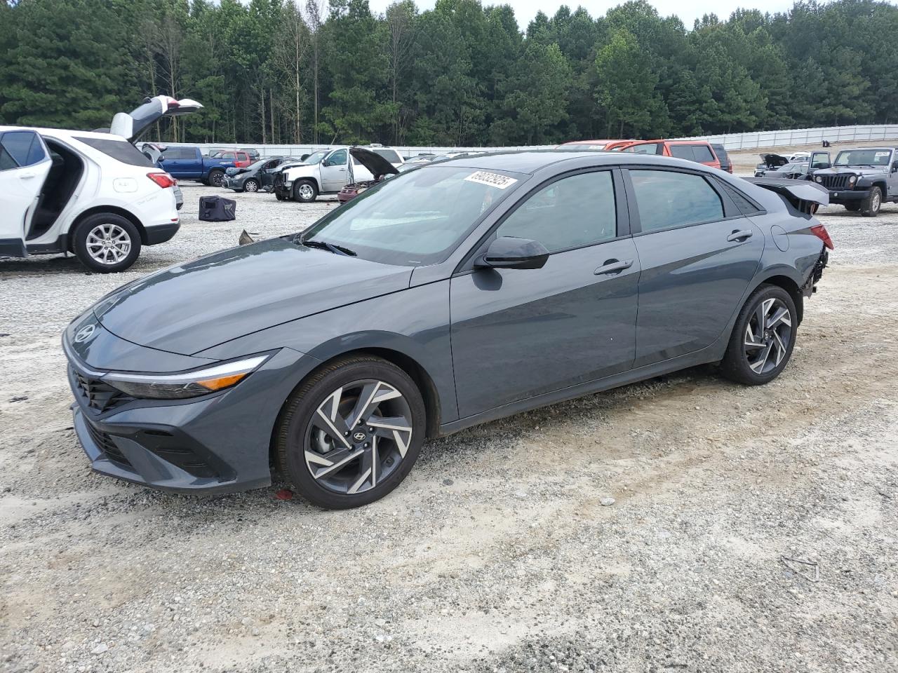 2025 Hyundai Elantra se