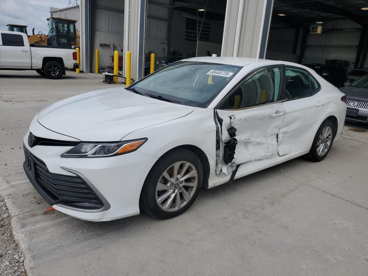 2023 Toyota Camry le LE