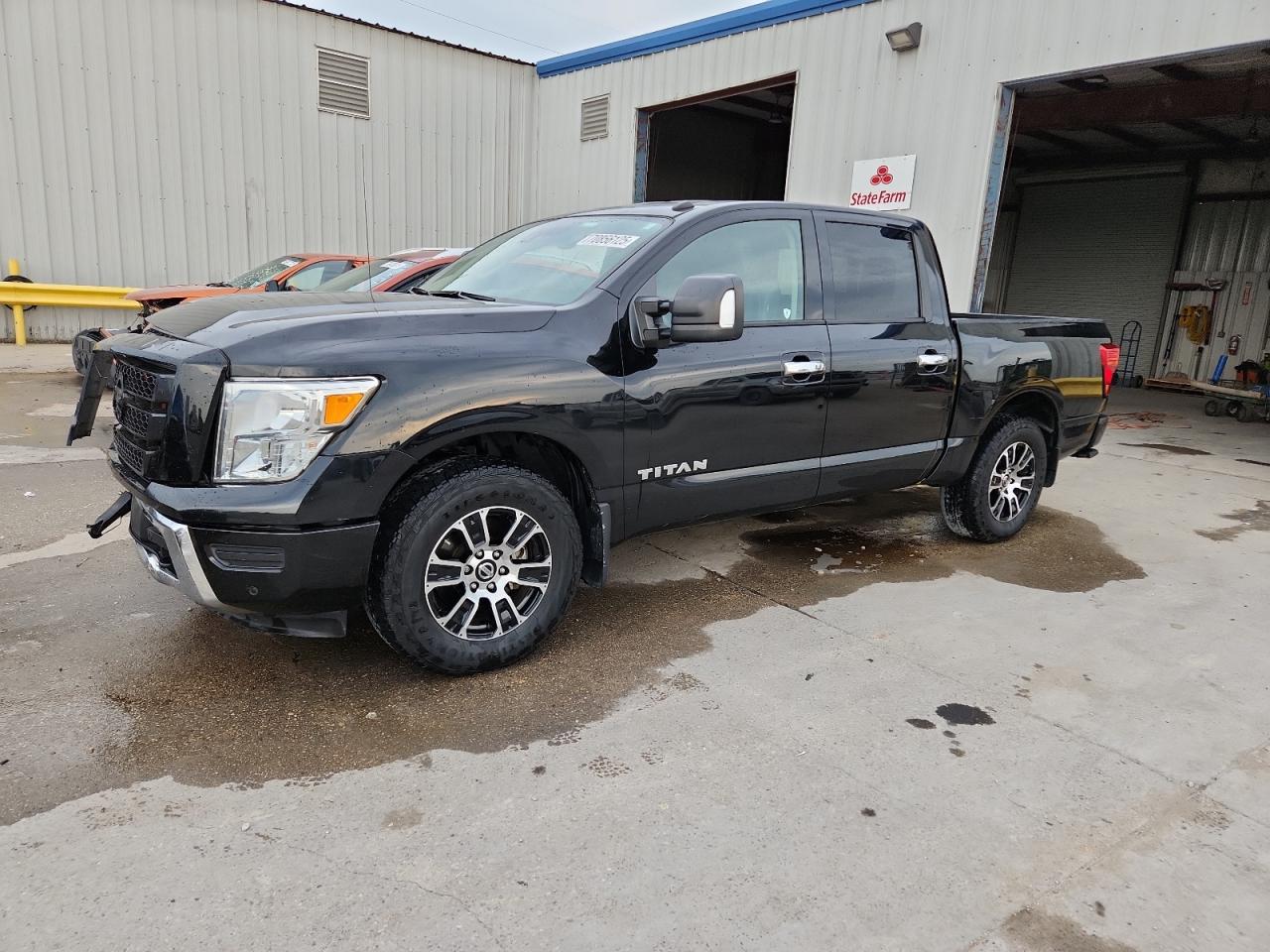 2021 Nissan Titan sv SV