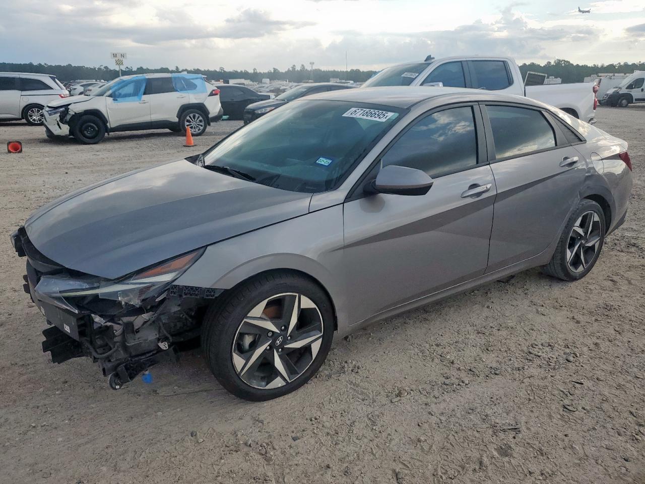 2023 Hyundai Elantra se SEL