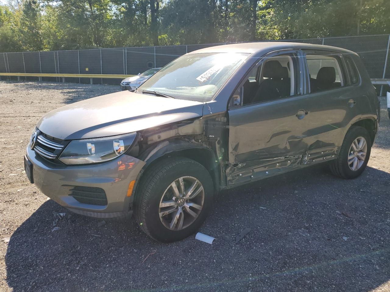 2014 Volkswagen Tiguan s S