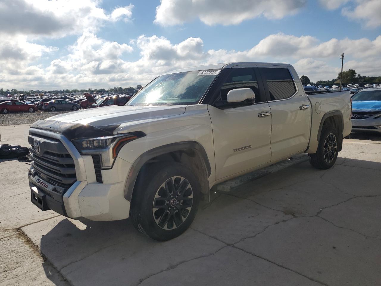 2024 Toyota Tundra cre CREWMAX LIMITED