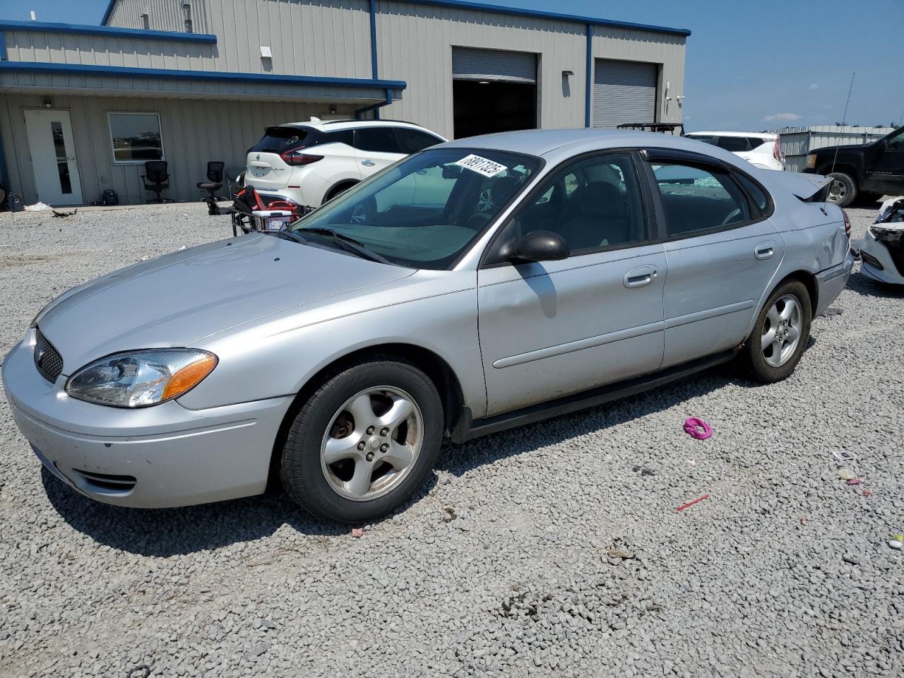 2004 Ford Taurus se SE