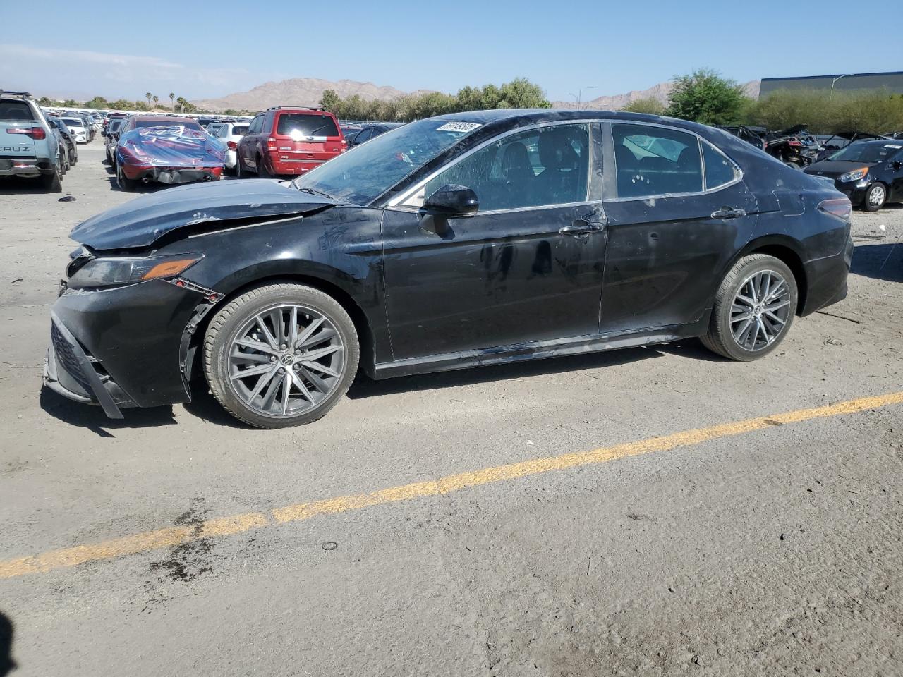 2022 Toyota Camry se SE