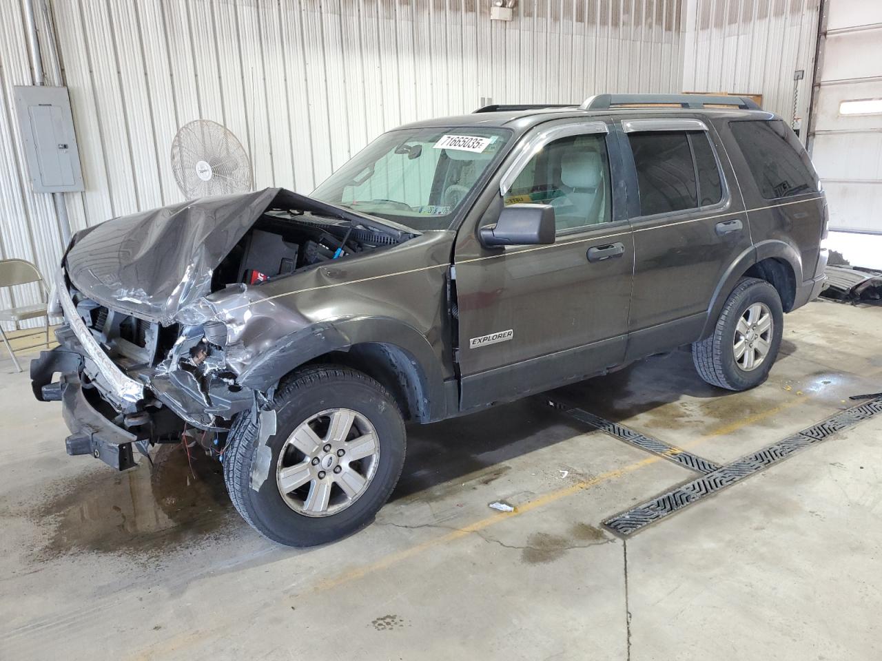 2006 Ford Explorer x XLT