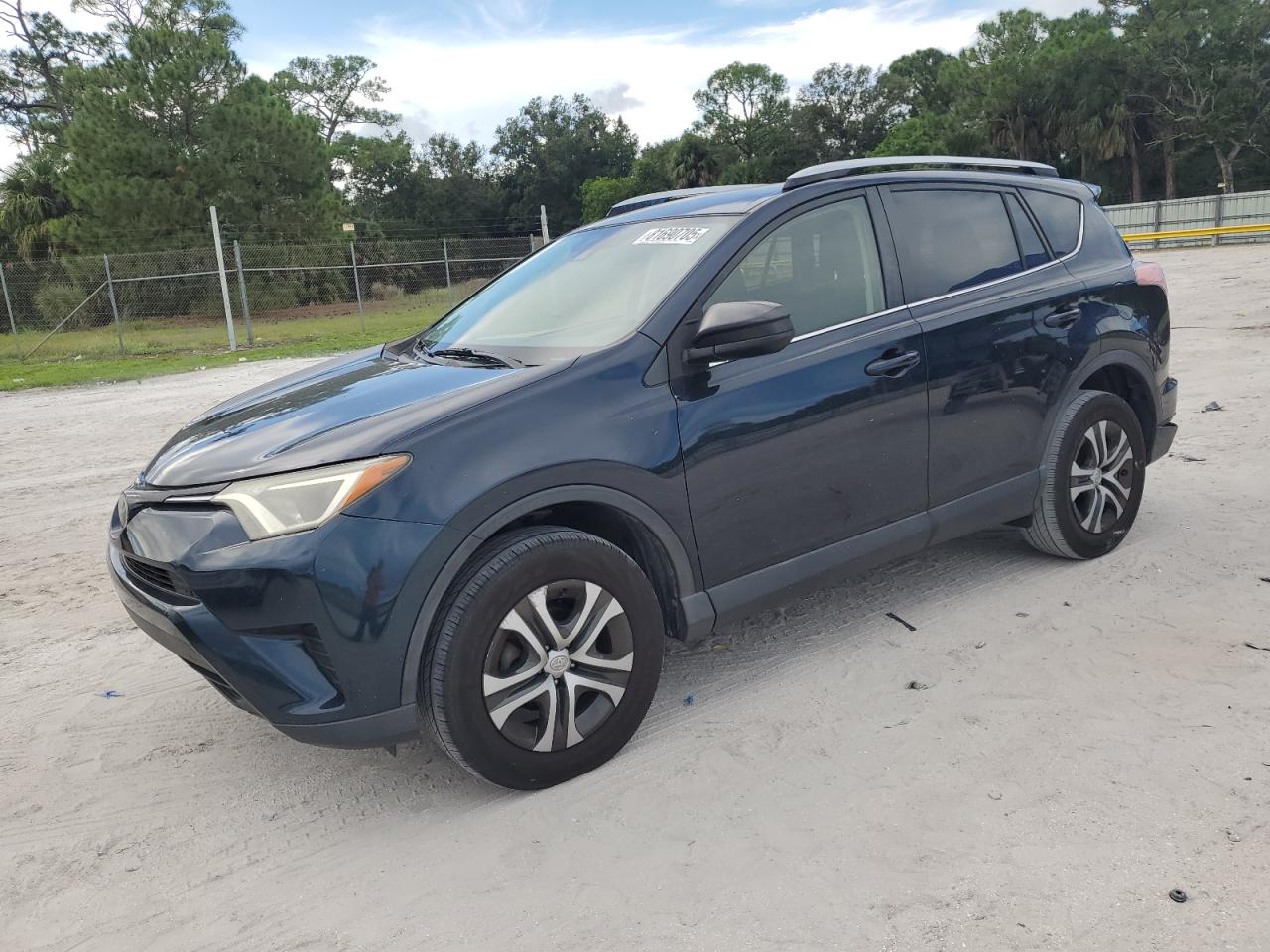2017 Toyota Rav4 le LE
